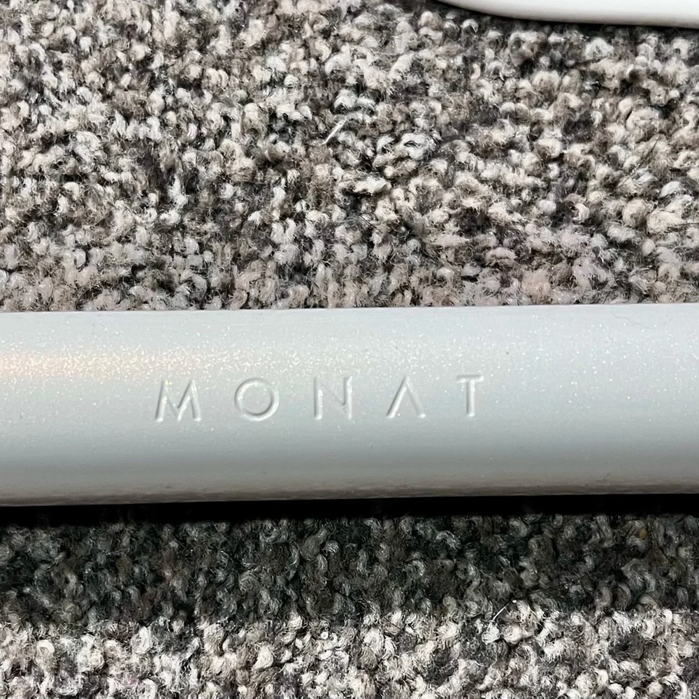 Monat Interchangeable Curling Wand With Case! - Picture 2 of 7